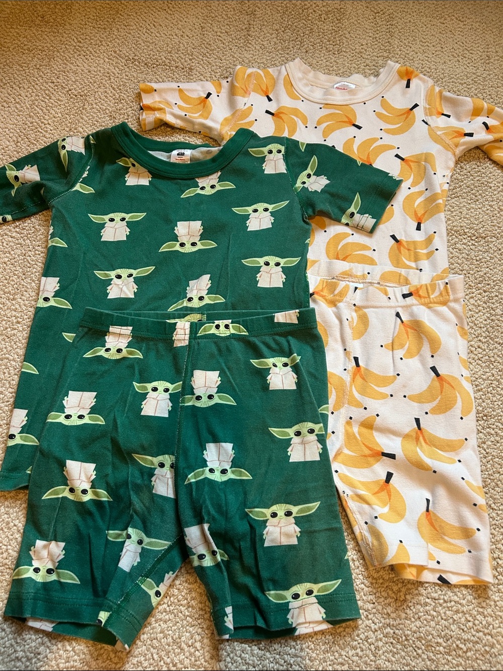 Hanna Andersson Green Grogu and Yellow Banana Pajama Set, size 10